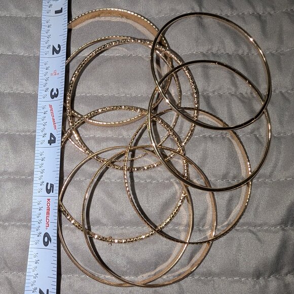 $1 with Bundle ~ Gold Tone Bangle Bracelet Set 5182 - Picture 2 of 2